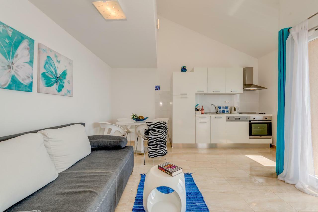 Holiday Home Figa Омиш Экстерьер фото